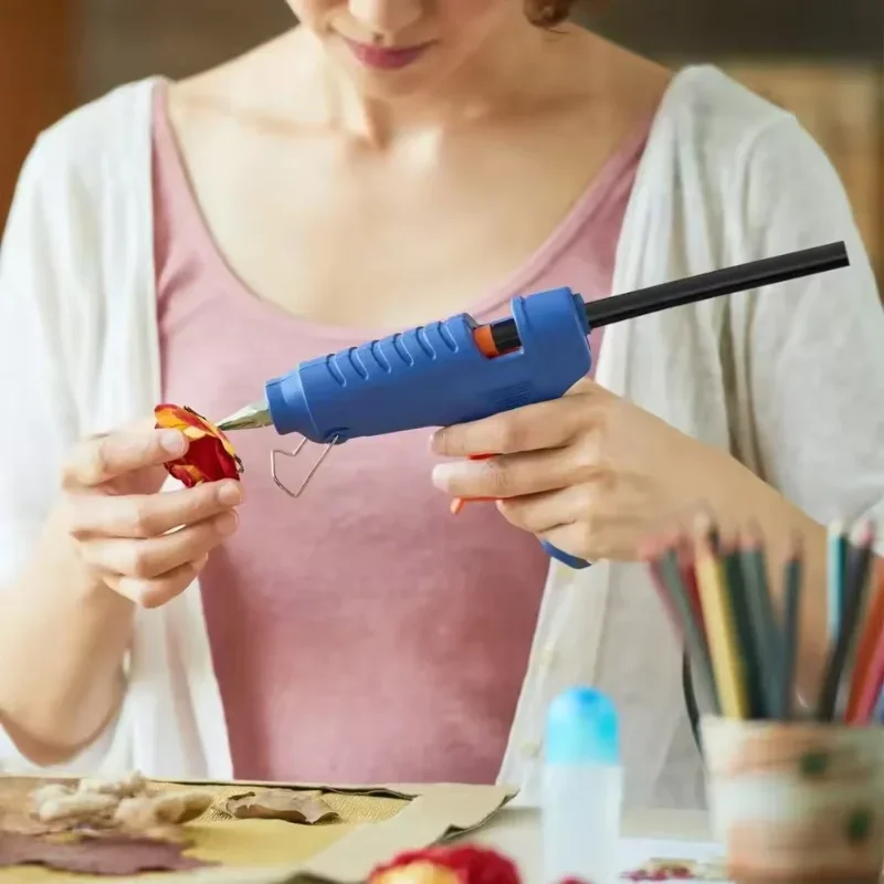 Черный термоклеевой клей-каран – обзор и цена Power Tools Wholesale