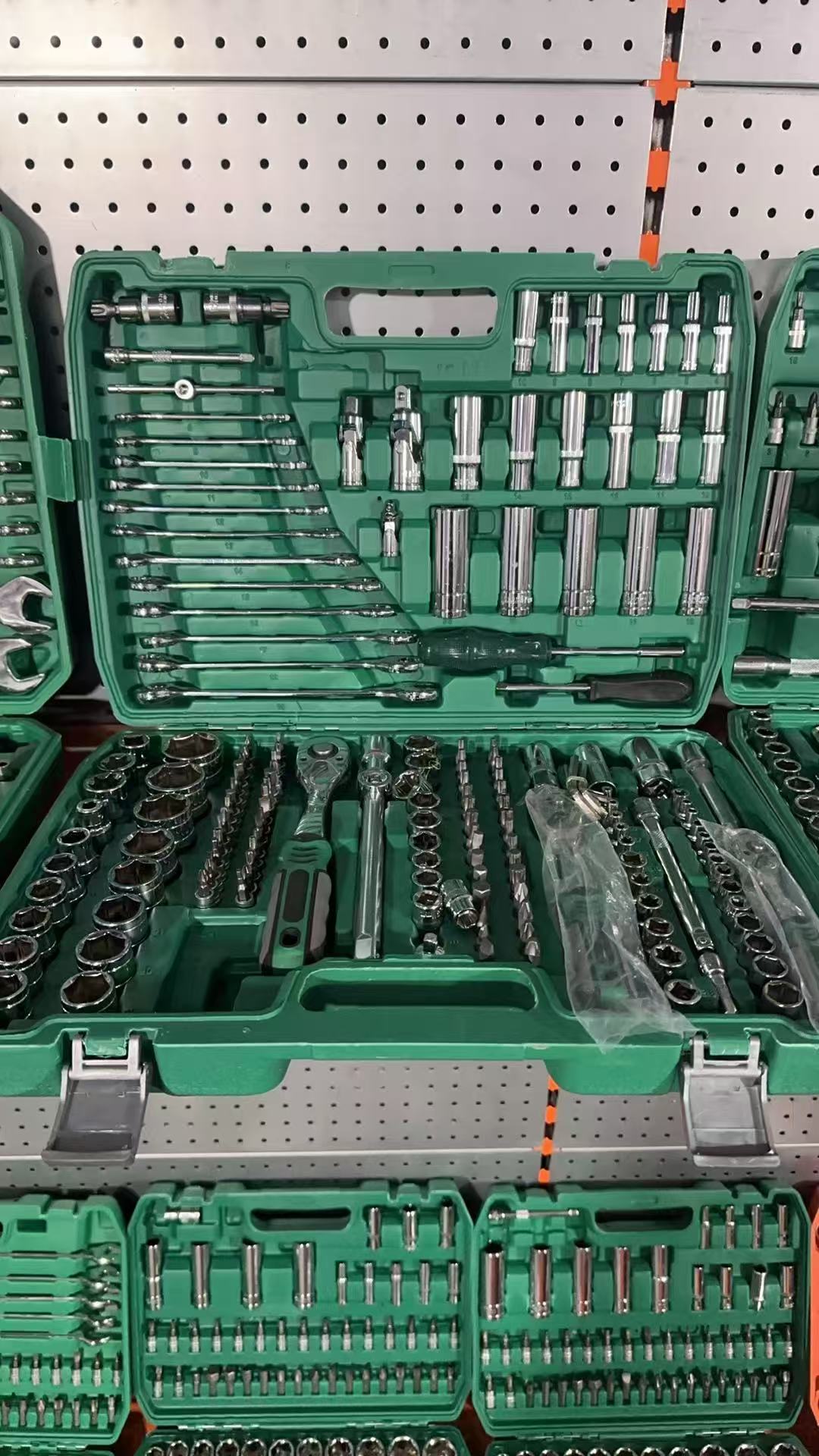 Набор инструментов для авторем – обзор и цена Kit Power Tools
