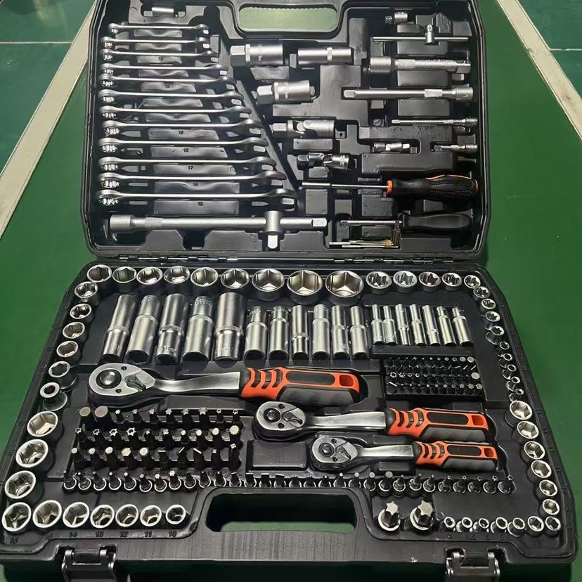 Набор инструментов для авторем – обзор и цена Kit Power Tools